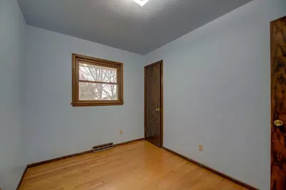 2213 E Huebbe Parkway, Beloit, WI 53511 - Photo 23