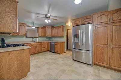 2213 E Huebbe Parkway, Beloit, WI 53511 - Photo 7