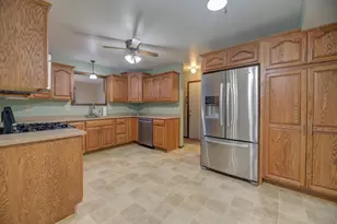 2213 E Huebbe Pkwy, Beloit, WI 53511 - Photo 7