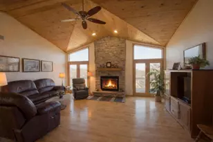 N4723 Ridgeview Dr, Portage, WI 53901 - Photo 7
