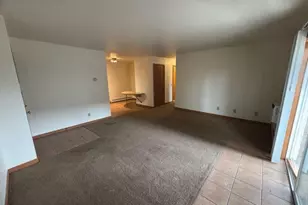 1718 Onsgard Rd, Madison, WI 53704 - Photo 5