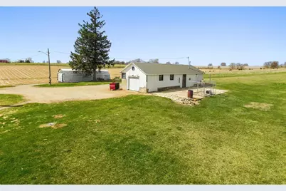 18442 W County Road C, Janesville, WI 53536 - Photo 53