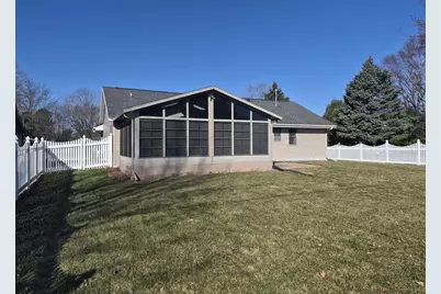 1828 N Claremont Drive, Janesville, WI 53545 - Photo 49