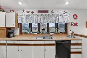 3636 W Rockport Rd, Janesville, WI 53548 - Photo 15
