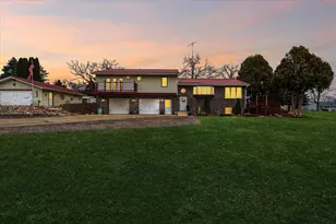 3636 W Rockport Rd, Janesville, WI 53548 - Photo 1