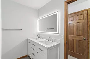 6408 Fox Run, Mcfarland, WI 53558 - Photo 7