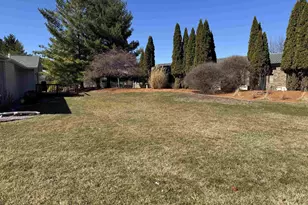 2070 Cobblestone Ct, Beloit, WI 53511 - Photo 5