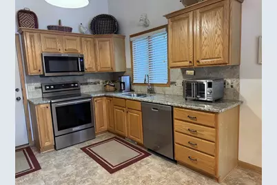 2070 Cobblestone Court, Beloit, WI 53511 - Photo 7