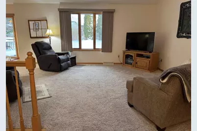 2070 Cobblestone Court, Beloit, WI 53511 - Photo 21