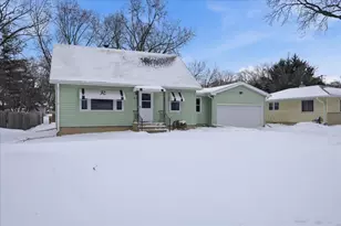 413 N Stevenson St, DeForest, WI 53532 - Photo 3