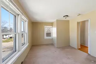 411 E Division St, Watertown, WI 53094 - Photo 15