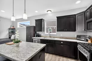 6136 Ragan St, Madison, WI 53718 - Photo 13