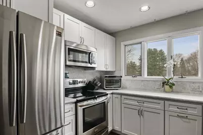 6305 Jacobs Way, Madison, WI 53711 - Photo 11