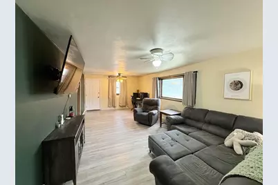 2127 Rockport Road, Janesville, WI 53548 - Photo 5