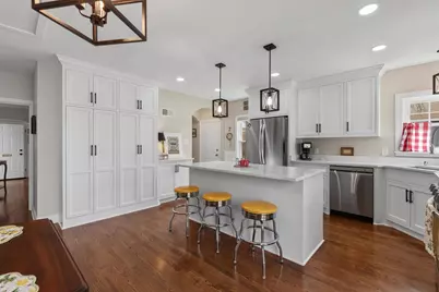 5001 N Bay Ridge Avenue, Whitefish Bay, WI 53217 - Photo 5