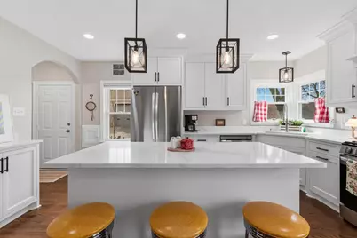 5001 N Bay Ridge Avenue, Whitefish Bay, WI 53217 - Photo 7