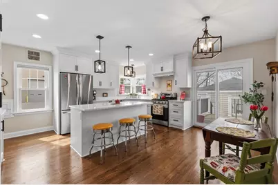 5001 N Bay Ridge Avenue, Whitefish Bay, WI 53217 - Photo 3