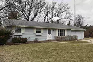 413 Colby Ct, Janesville, WI 53546 - Photo 1