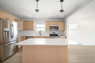 475 Savannah Dr, Oregon, WI 53575 - Photo 5
