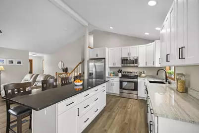 6318 Seven Pines Avenue, Madison, WI 53718 - Photo 7