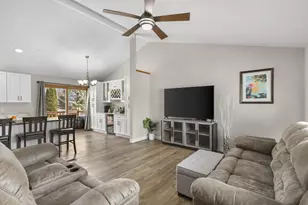 6318 7 Pines Ave, Madison, WI 53718 - Photo 9