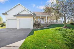 17 Pheasant Point, Ridgeville, WI 53533 - Photo 3