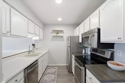 6941 Chester Drive #G, Madison, WI 53719 - Photo 9