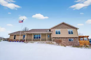 901 Blue Mounds St, Mount Horeb, WI 53572 - Photo 1