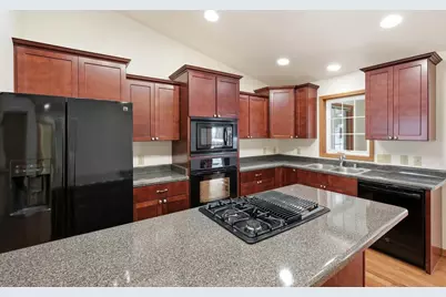 330 Waite Lane, Platteville,  53818 - Photo 7