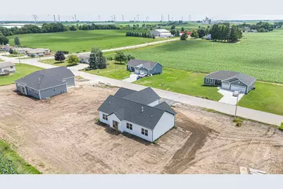 105 W 2nd Street, Friesland, WI 53935 - Photo 5