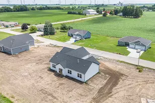 105 W 2nd St, Friesland, WI 53935 - Photo 5