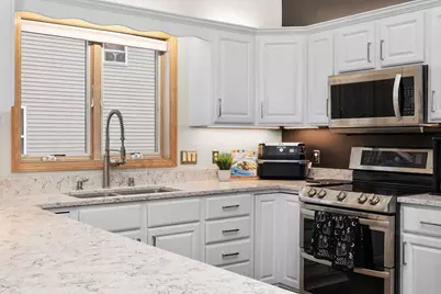 6132 Culpepper Lane, Madison, WI 53718 - Photo 11