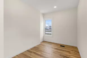 732 7th St, Prairie Du Sac, WI 53578 - Photo 9