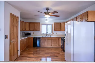 N10368 Queens Way, Necedah, WI 54646 - Photo 23