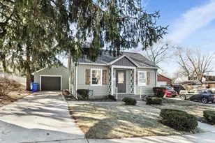 111 E Green St, Watertown, WI 53098 - Photo 3