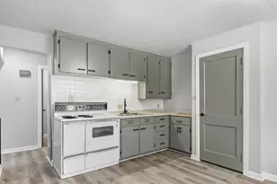 111 E Green St, Watertown, WI 53098 - Photo 21