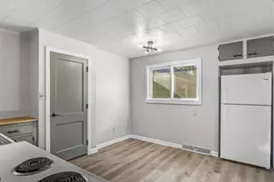 111 E Green St, Watertown, WI 53098 - Photo 25