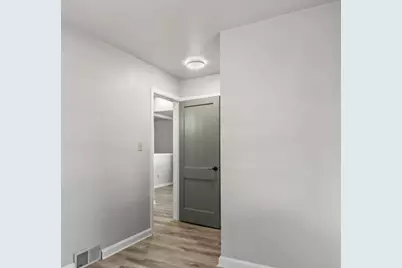 111 E Green Street, Watertown, WI 53098 - Photo 27