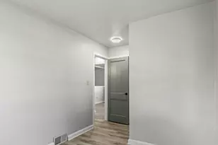 111 E Green St, Watertown, WI 53098 - Photo 27