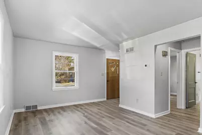 111 E Green Street, Watertown, WI 53098 - Photo 9