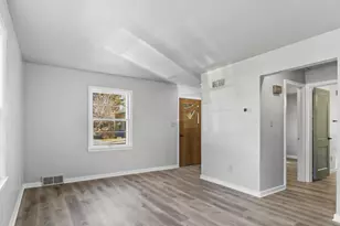 111 E Green St, Watertown, WI 53098 - Photo 9