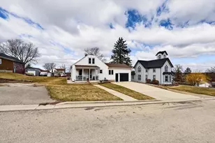 305 S Warren St, South Wayne, WI 53587 - Photo 41