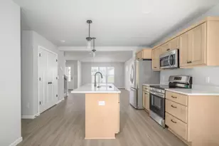 7731 Starnova Dr, Madison, WI 53719 - Photo 7