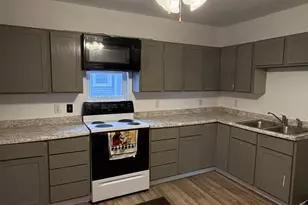 327 8th Ave, Baraboo, WI 53913 - Photo 7