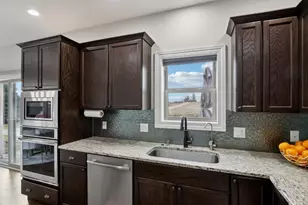 2820 Bluebird Dr, Portage, WI 53901 - Photo 21