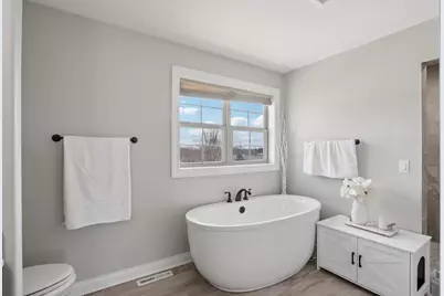 2820 Bluebird Drive, Portage, WI 53901 - Photo 35