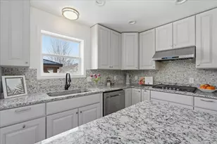 3338 Bradbury Rd, Madison, WI 53719 - Photo 19