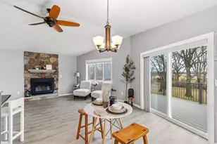 6028 Saddle Ridge, Portage, WI 53901 - Photo 7