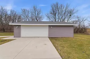 N4202 Welsh Rd, Juneau, WI 53039 - Photo 7