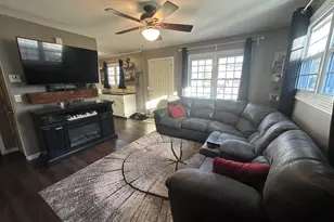 800 S Center St, Beaver Dam, WI 53916 - Photo 3